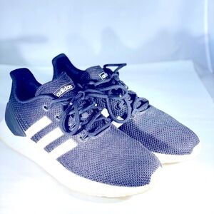 Adidas‎ Questar Flow NXT